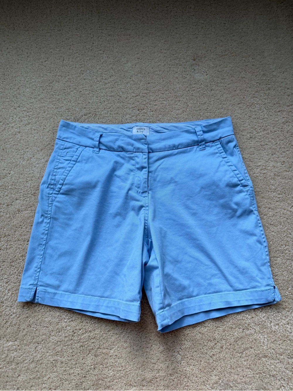 Crown & Ivy Women’s Carolina Blue Caroline Chino Shorts - Sz 4 - VGUC - Stretch